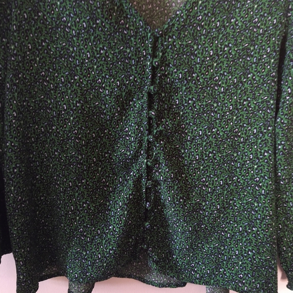 Sanctuary blouse size XL - Picture 9 of 9